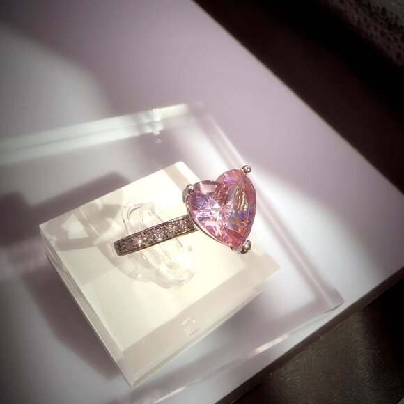 Pink Cubic Zirconia Heart Cut Ring Silver Tone Size 9 - Picture 10 of 10